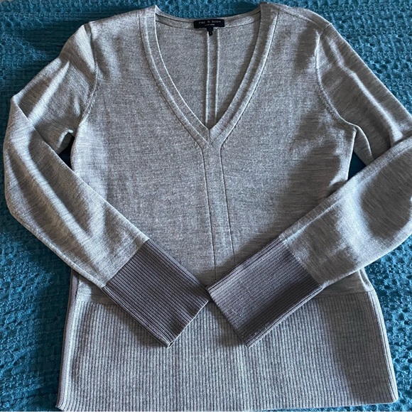 Rag & Bone wool silk blend v neck grey gray sweater size small trim detail - Picture 5 of 8